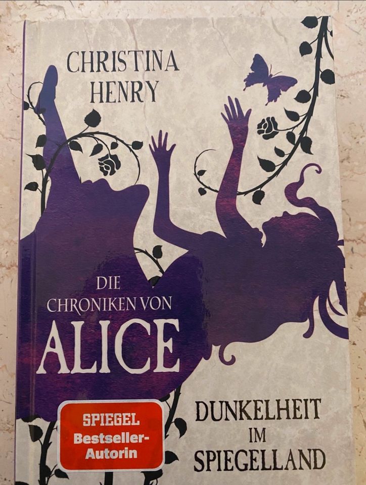 Buchreihe (4 Teile) von Christina Henry in Lauenförde