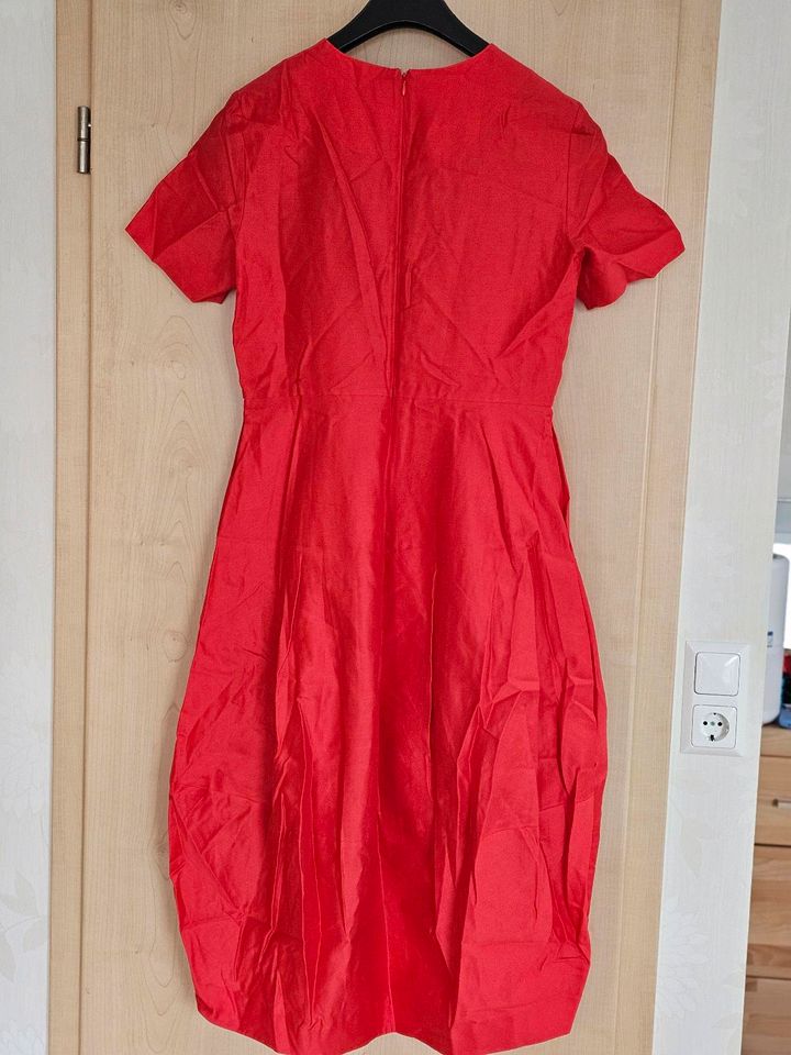 Cos Kleid Baloon Gr.  42  festlich rot in Frankfurt am Main