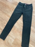 Guess Jeans schwarz Gr. 30 Nürnberg (Mittelfr) - Kleinreuth b Schweinau Vorschau