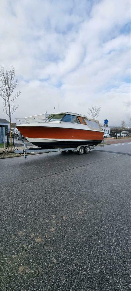 Kajütboot mit Harttop und viel Zubehör in Budenheim