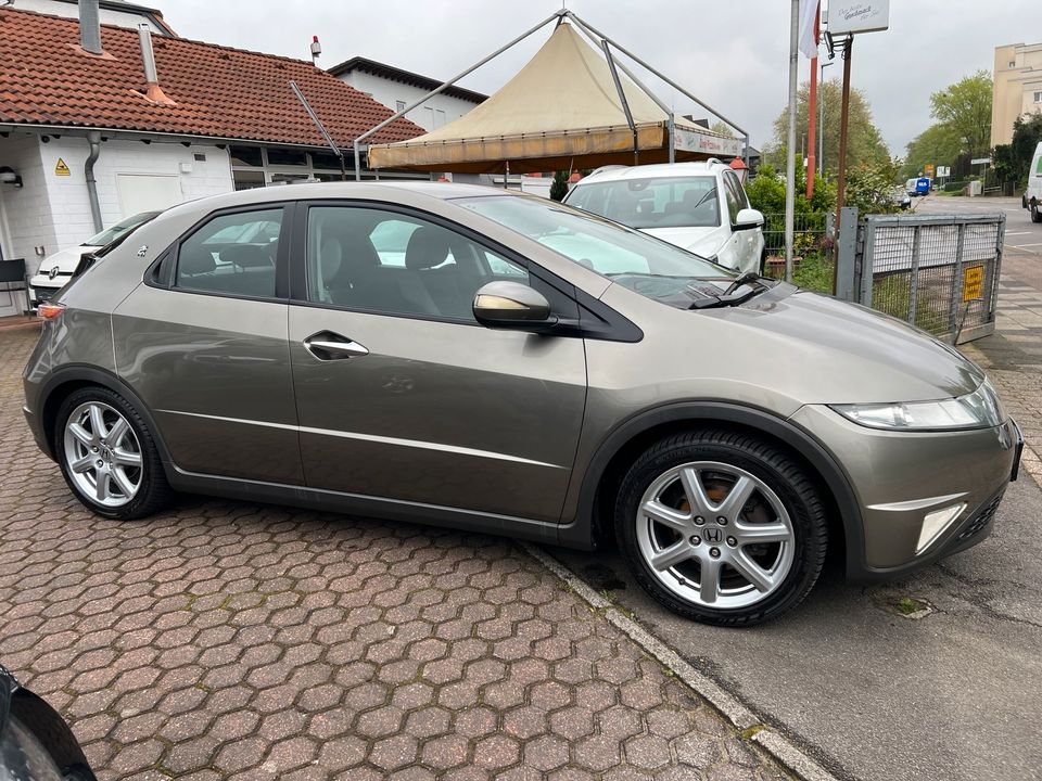 Honda Civic** 5trg**1.8 Sport**140PS** in Bergisch Gladbach