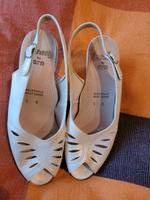Sandalen Peeptoe Gr. 37,5 Leder Jenny by ARA neuw Nordrhein-Westfalen - Wermelskirchen Vorschau