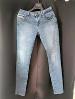 Calvin Klein Damenjeans in Größe 31/34 Nordrhein-Westfalen - Meschede Vorschau