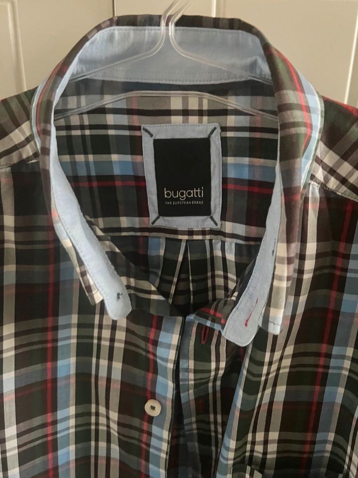 Bugatti-Hemd für Herren (Größe L) in Berlin
