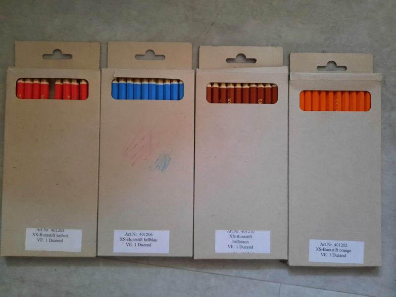 GONIS Buntstifte , 4 verschiedene Farben, ges.46 Stück in Berlin -  Marienfelde | Basteln, Handarbeiten und Kunsthandwerk | eBay Kleinanzeigen  ist jetzt Kleinanzeigen