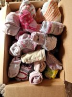 Kiste voller Babysocken. Bis ca 23. Hessen - Meißner Vorschau