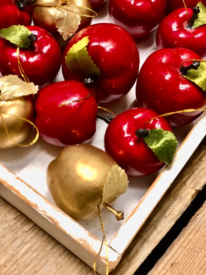 Weihnachts Baum Schmuck Äpfel rot gold in Wetter (Ruhr)