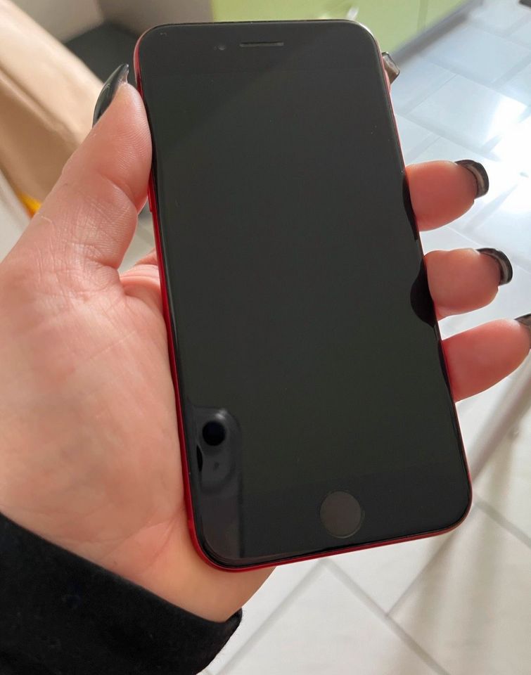 I Phone SE 2020 - 256GB - rot in Ottobrunn