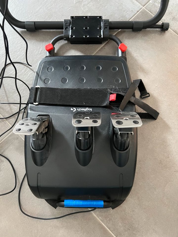 Logitech G920 SimRacing + Playseat in Euskirchen