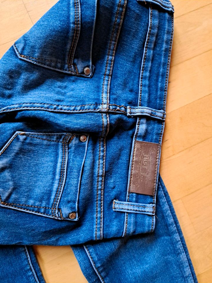 Jeans Gr. 36/38 neuwertig in Isny im Allgäu