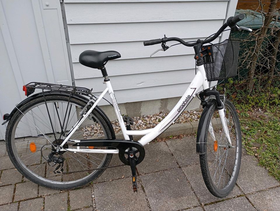 reparaturbürftiges 28 Zoll Damenfahrrad prophete in München