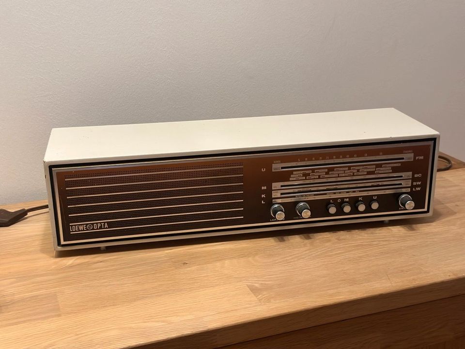 LOEWE R120 Radio Nostalgie DDR Kein Versand! Funktioniert super! in Grevesmuehlen