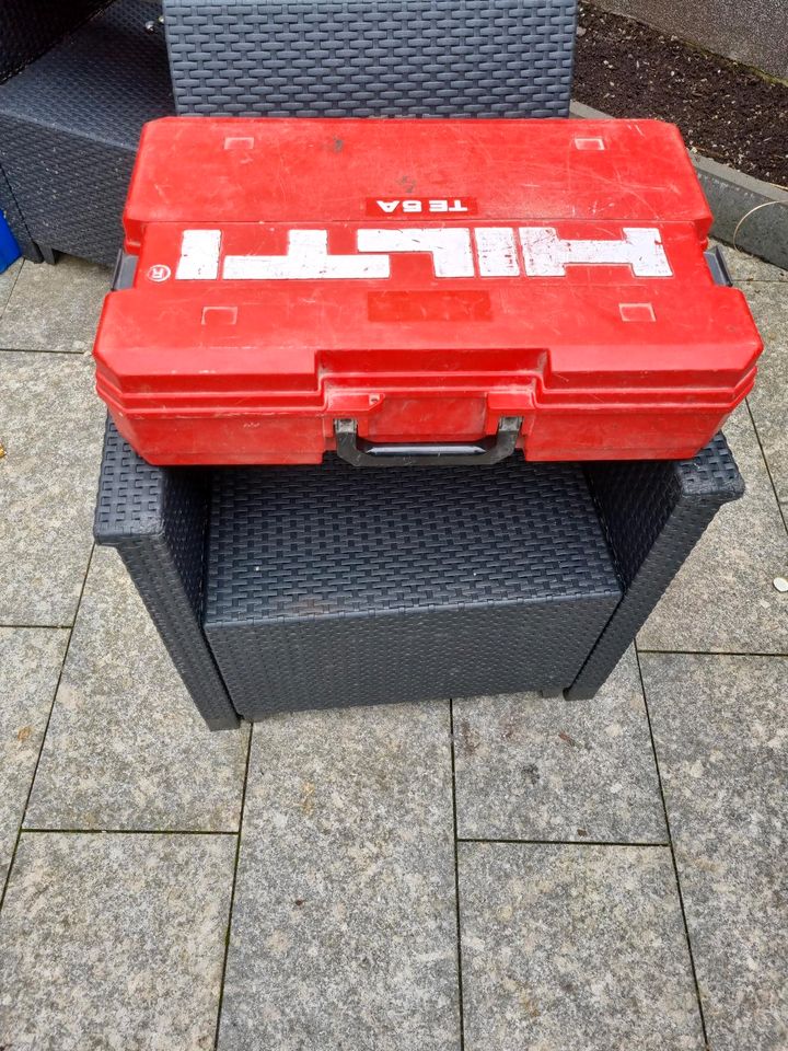 Hilti  2 Stück mit 1 aku in Mannheim