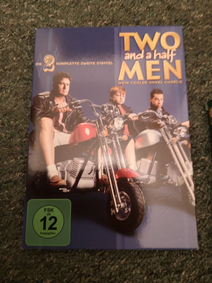 DVD-Set Two and a half men, Serie, Sitcom, Staffel 1-3 in Flöha 