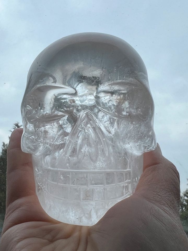 Bergkristall Kristallschädel Skully Edelstein in Ahrensburg