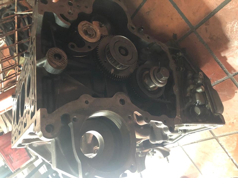 Motorblock Engine Ford Transit Tourneo 2.0 EcoBlue 130PS YMFS in Bielefeld