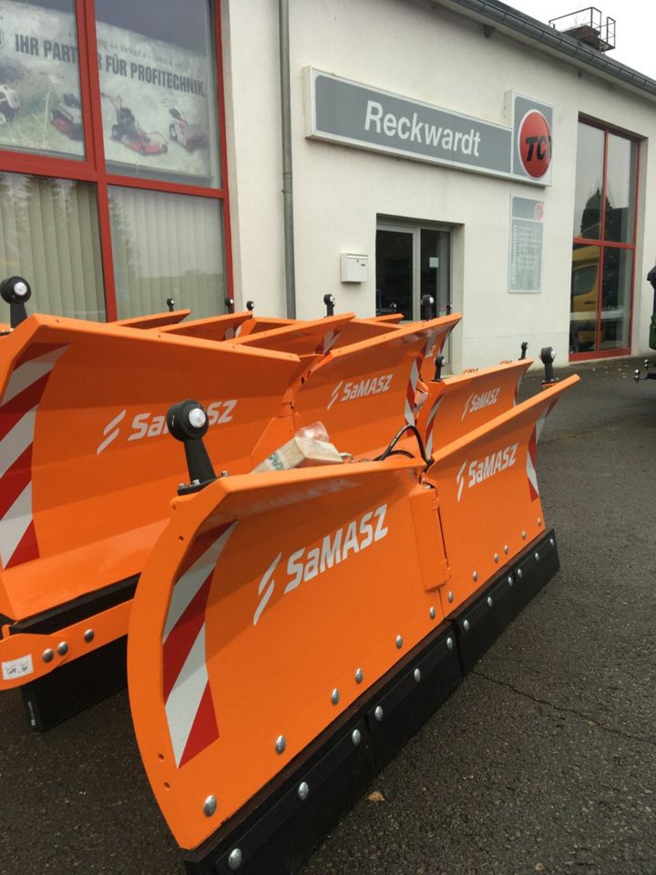 Schneeschild Schneepflug SAMASZ SMART 200 Neu verfügbar WSV 23 in Lichtenberg/Erzgebirge
