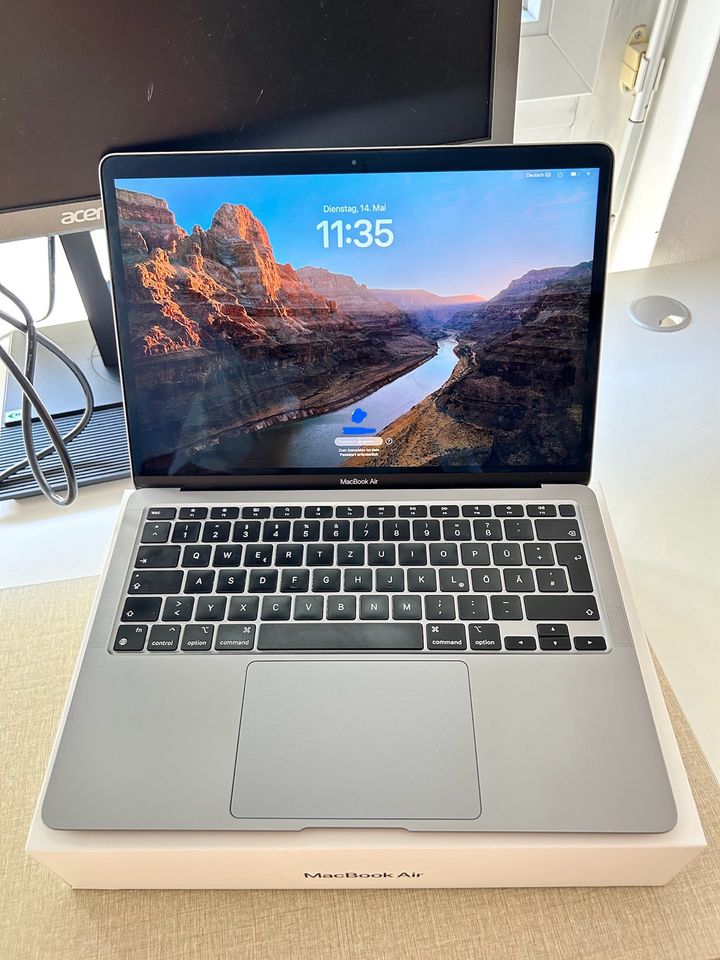 MacBook Air, M1, 2020 in Potsdam