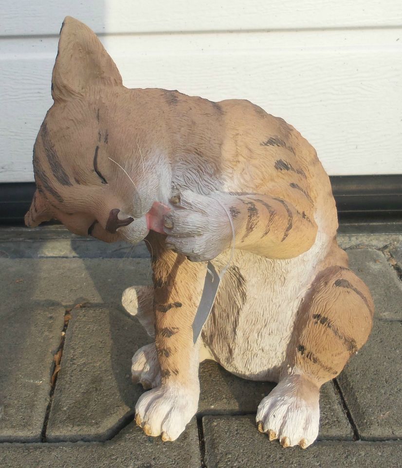 Grosse - Katzen - Figuren - Gartenfigur - 2 Stück - Dekofiguren in Düsseldorf