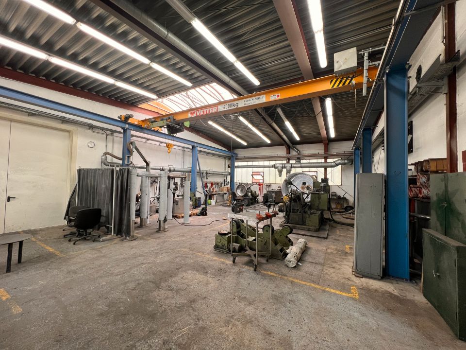 Industriehalle mit Büro und Freifläche im Gewerbegebiet Brinkum in Stuhr