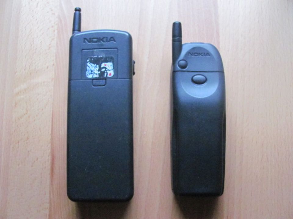 2 x KULT!! Nokia Handy an Bastler abzugeben!! in Esens