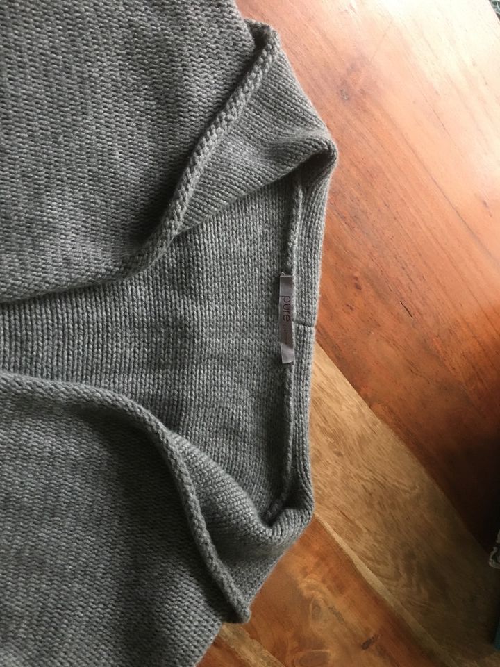 Cashmere Strickjacke M in Rüsselsheim