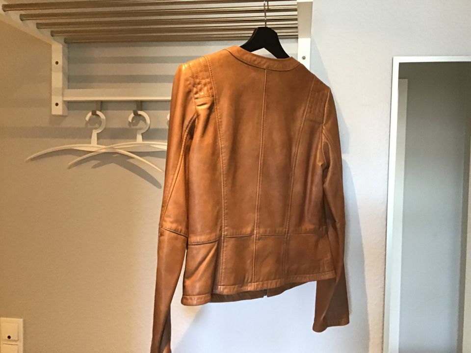 Daniel Hechter, Damenlederjacke zu verkaufen in Düsseldorf