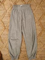Bershka Jogginghose Sweatpants grau Gr. S Hessen - Linden Vorschau