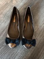 Edle Schuhe Ballerina Bronze Gold mit Schleife Größe 39 NEU Thüringen - Eisenach Vorschau