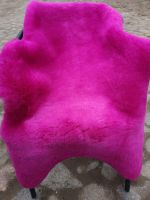 Echte deutsche Merino Schaffelle weiche dichte Wolle FUCHSIA PINK Hamburg - Bergedorf Vorschau