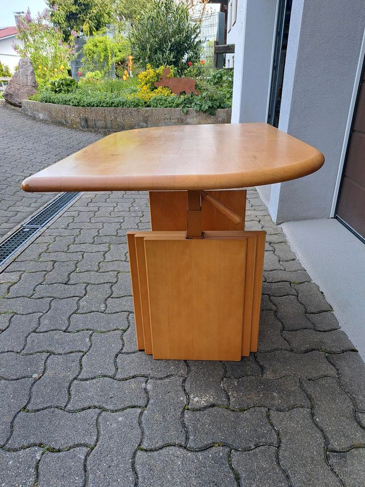 Tisch höhenverstellbar in Grünenbach Allgäu