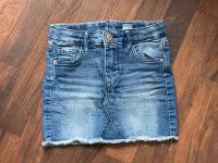 Toller H&M Rock Jeansrock blau Used Look 116 wie neu Nordrhein-Westfalen - Mülheim (Ruhr) Vorschau