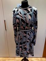 Marc Cain Kleid Seide raffiniert N2 36/38 rosa hellblau Sachsen - Plauen Vorschau