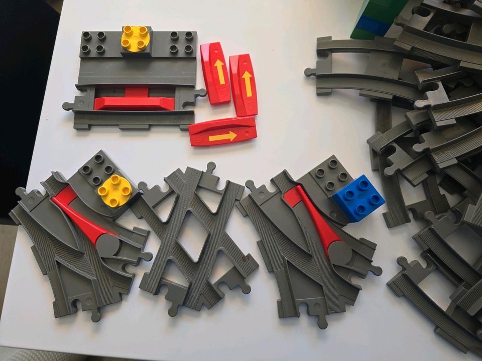 Lego Duplo XXL Eisenbahn Konvolut in Geesthacht