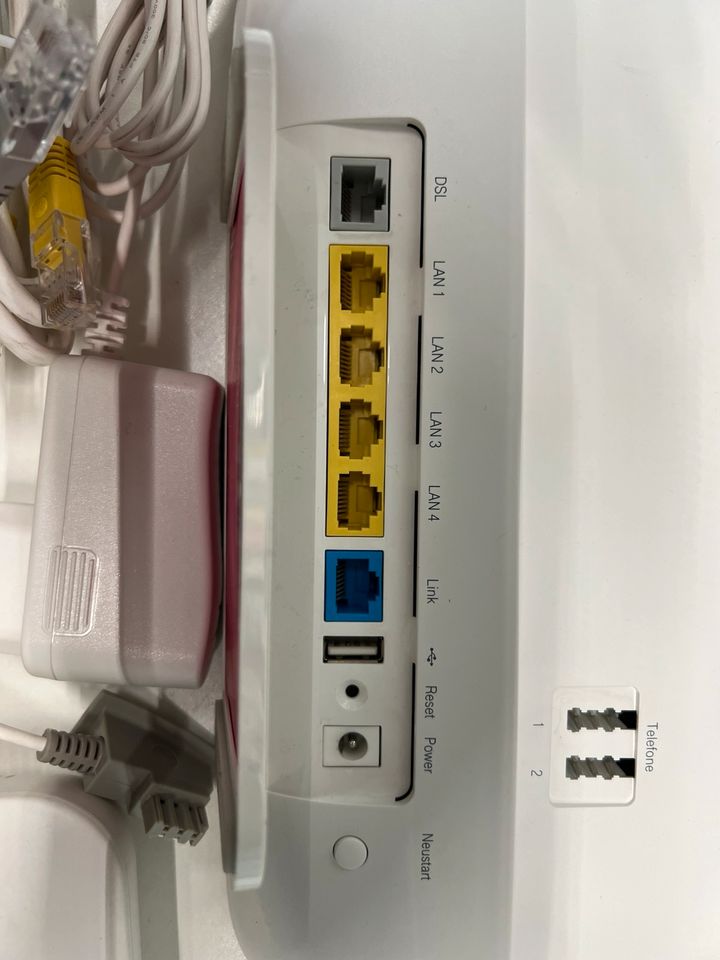 Router Telekom Speedport Smart mit ISDN-Adapter in Ingolstadt