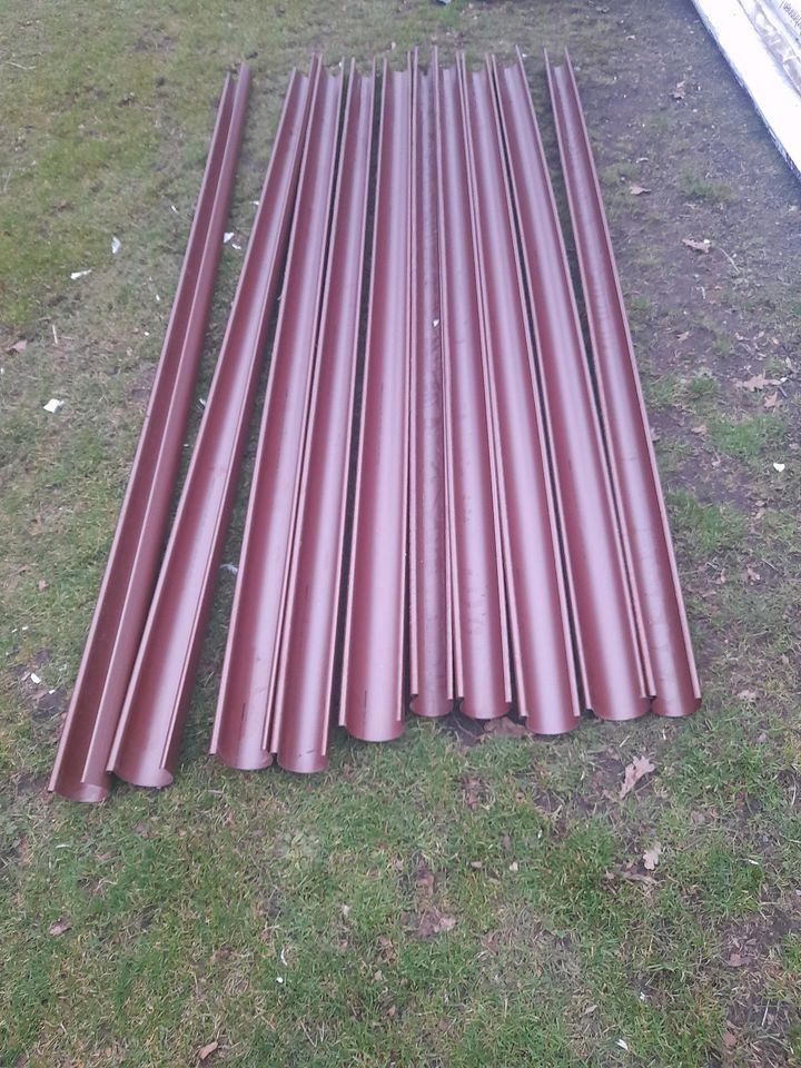 520 Meter PVC Dachrinne neu 100 mm 4 m Länge Farbe Altkupfer in Below (bei Röbel)