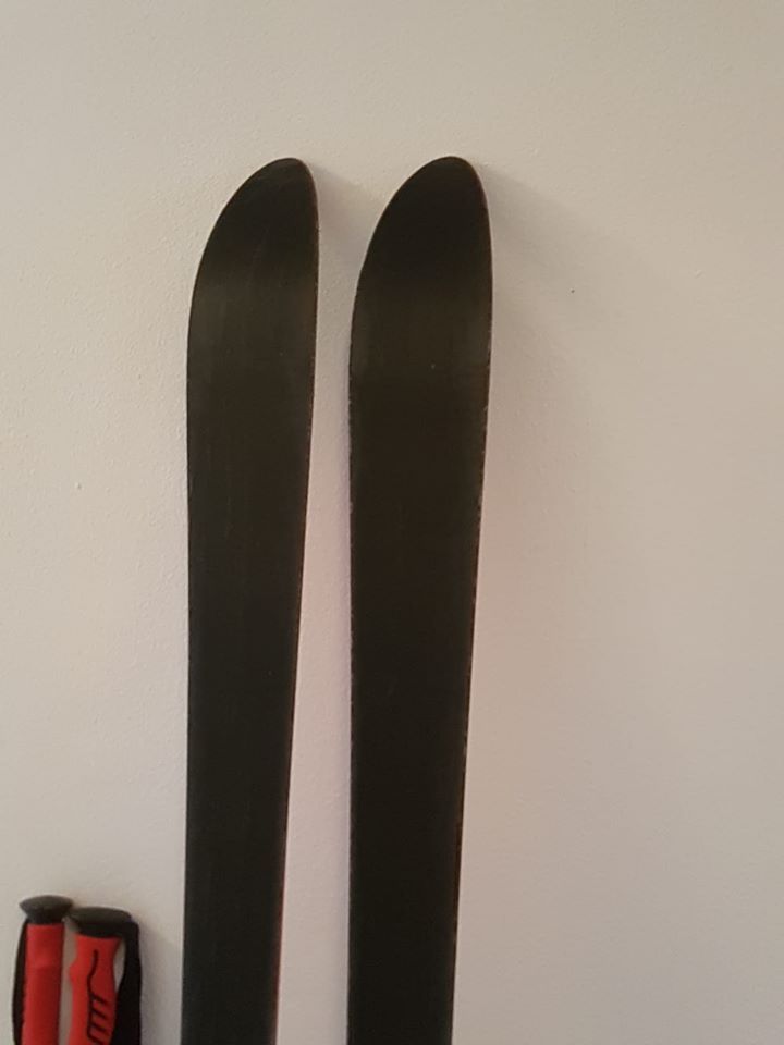 Herren Carver-Ski 1,78 cm länge. 1 saison gefahren NP 899.—euro in Arnstorf