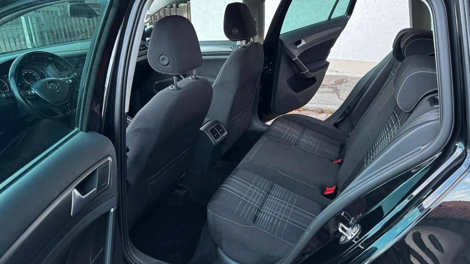Volkswagen Golf VII Variant Lounge*1.6TDI *NAVI*KLIMA*SHZ* in Raubling