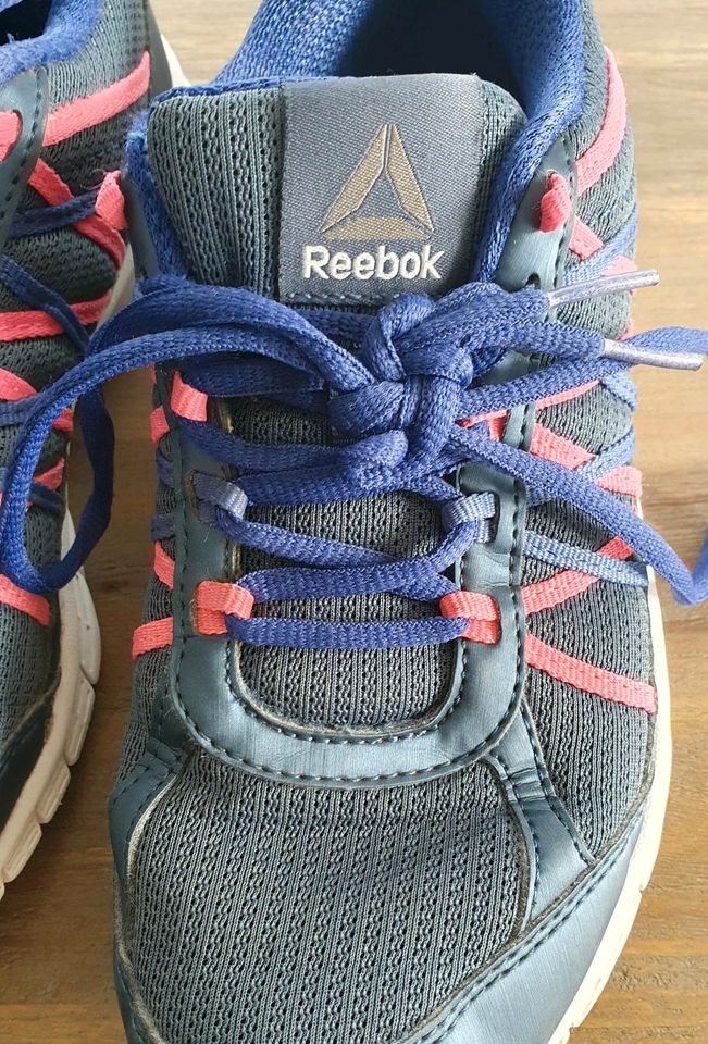 ♥ Reebok Speedlux 2.0 Sportschuhe ♥ Gr. 35.5 Sportschuhe Mädchen in Hannover