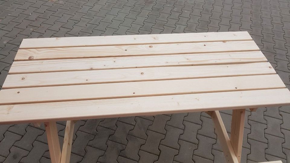 NEU Picknicktisch Sitzgruppe Biertisch Massiv Holz 180cm lang in Schweitenkirchen