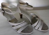 Via Rosa, Sandalen / offene Schuhe (schmaler Absatz) Köln - Pesch Vorschau