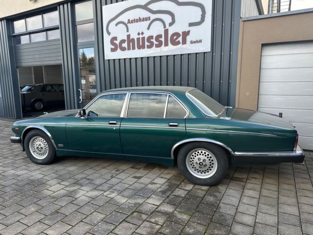 Jaguar XJ12 Serie III H. E. Vanden Plas * Scheunenfund* in Frickenhausen