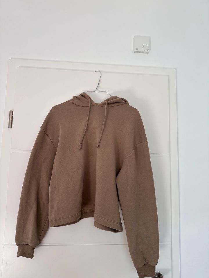 brauner cropped Hoodie in Pinneberg