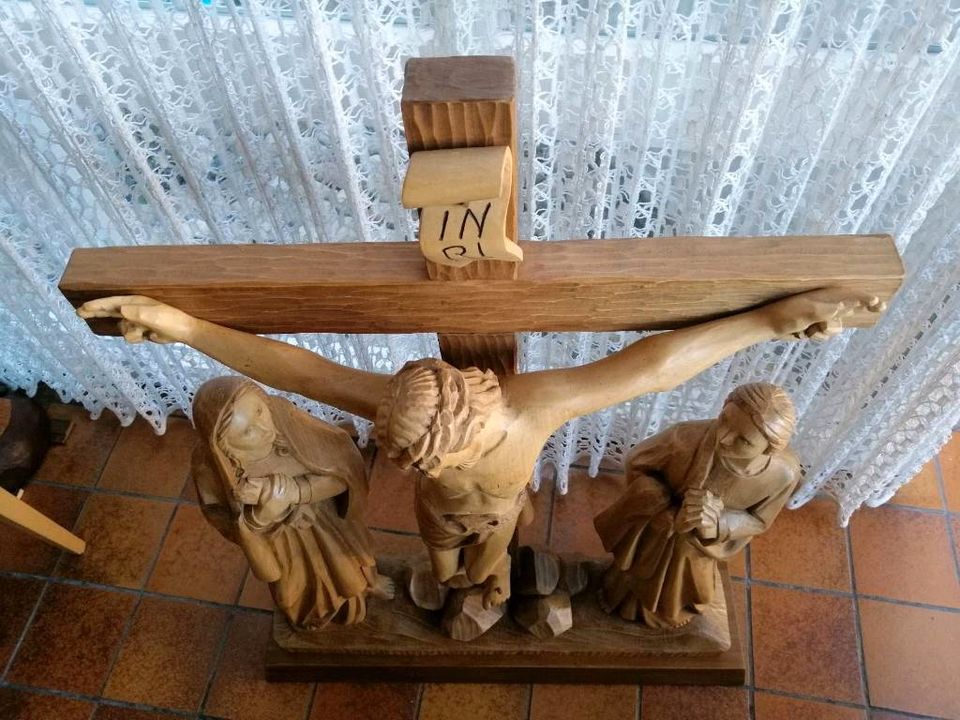 Skulptur Holz Kreuzigung Schnitzerei Weihnacht Christus in Melle