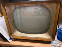 Antiker Fernseher von Philips. Alter schwarz weiß TV Nordrhein-Westfalen - Breckerfeld Vorschau