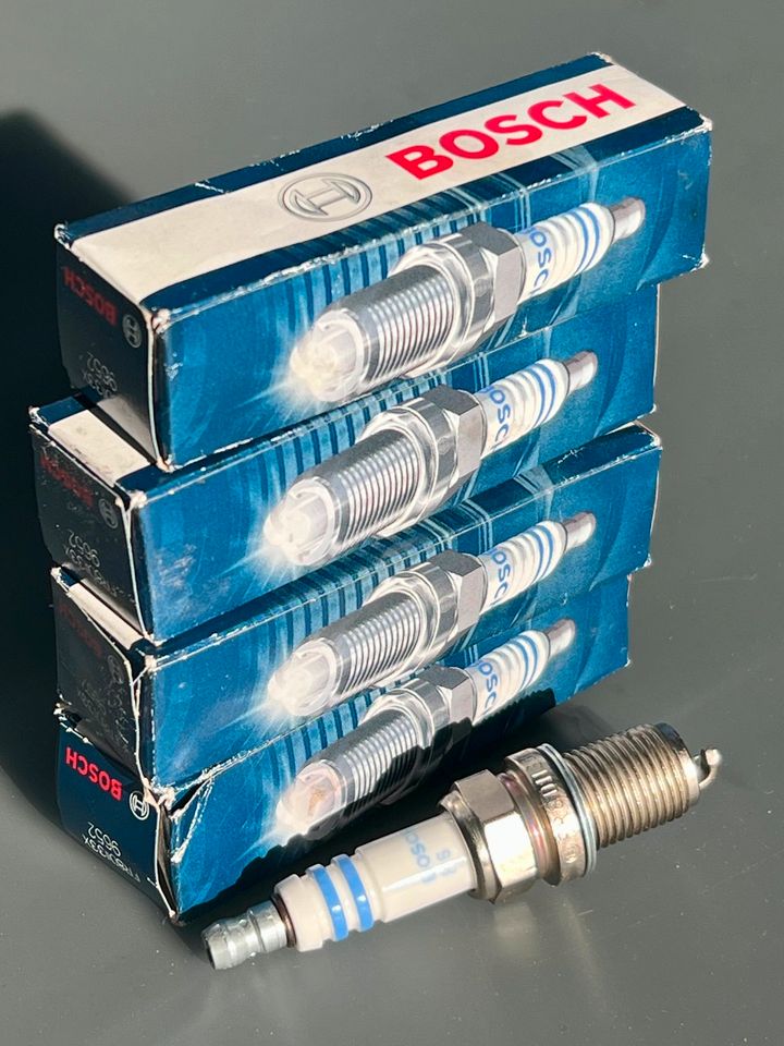 5x Bosch Zündkerze FR8DII33X ***NEU***OVP*** inkl. Versand in Hamburg