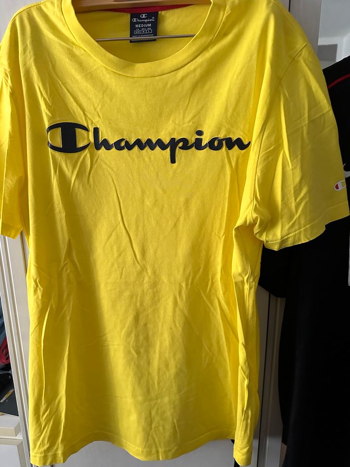 Champion T-Shirt in Grevenbroich