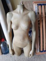 VIntage Schaufensterpuppe Torso Frau mit Armen Nordrhein-Westfalen - Herzogenrath Vorschau