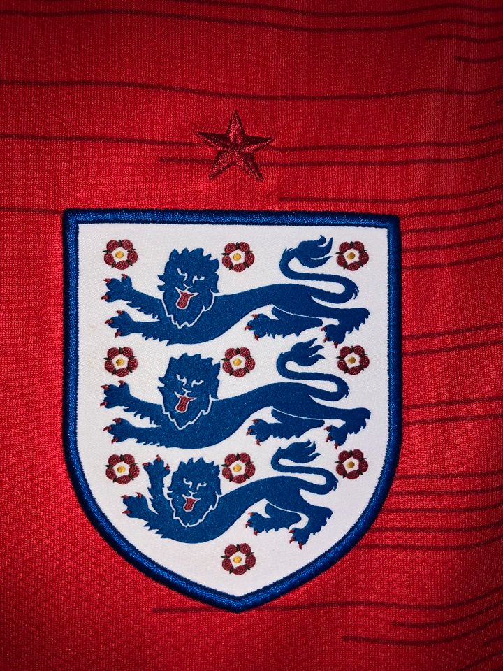 England Away Shirt 2018 Nike Adults Medium in Lichtenberg/Erzgebirge