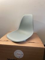 Vitra Sitzschale Eames Side Chair hellgrau 4x Nürnberg (Mittelfr) - Oststadt Vorschau